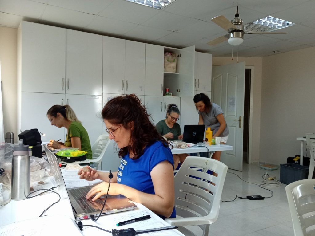Prof. Dr. Ayşen Açıkkol - Dr. Öğr. Üyesi Ece Eren Kural - Araş. Gör. Didem Turan - Sevgi Tuğçe Gökkurt